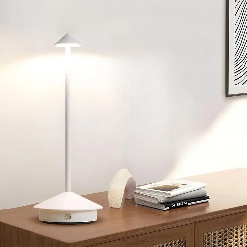 Table Lamp – Aluminum Alloy – White – Modern Design – Versatile Use
